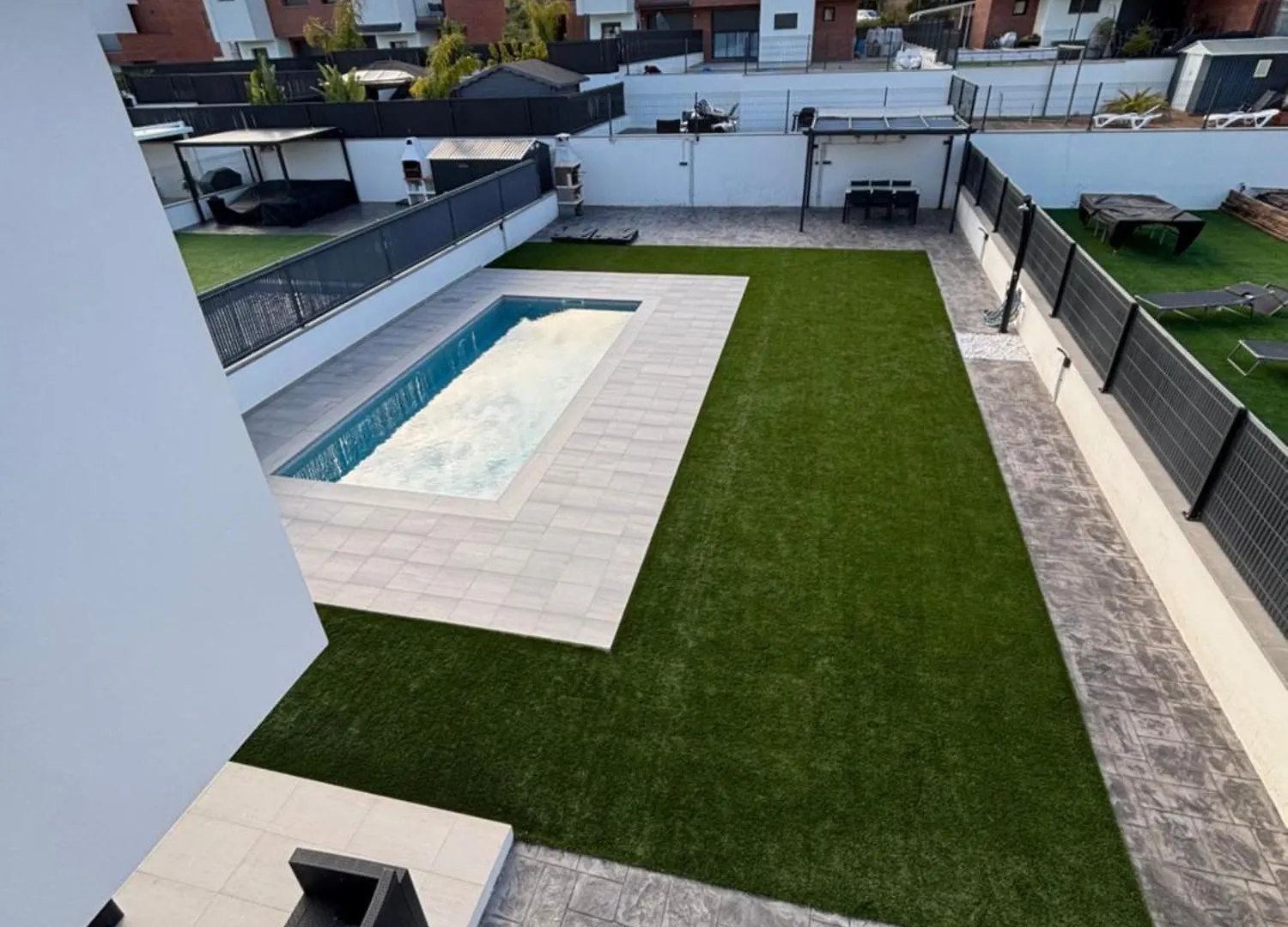 Casa Con Piscina Y Parking En Roda De Bera