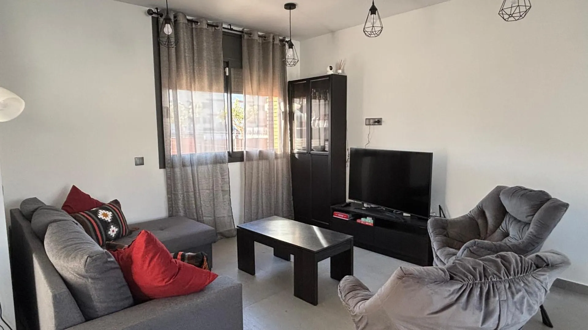 Casa Con Piscina Y Parking En Roda De Bera Holiday home