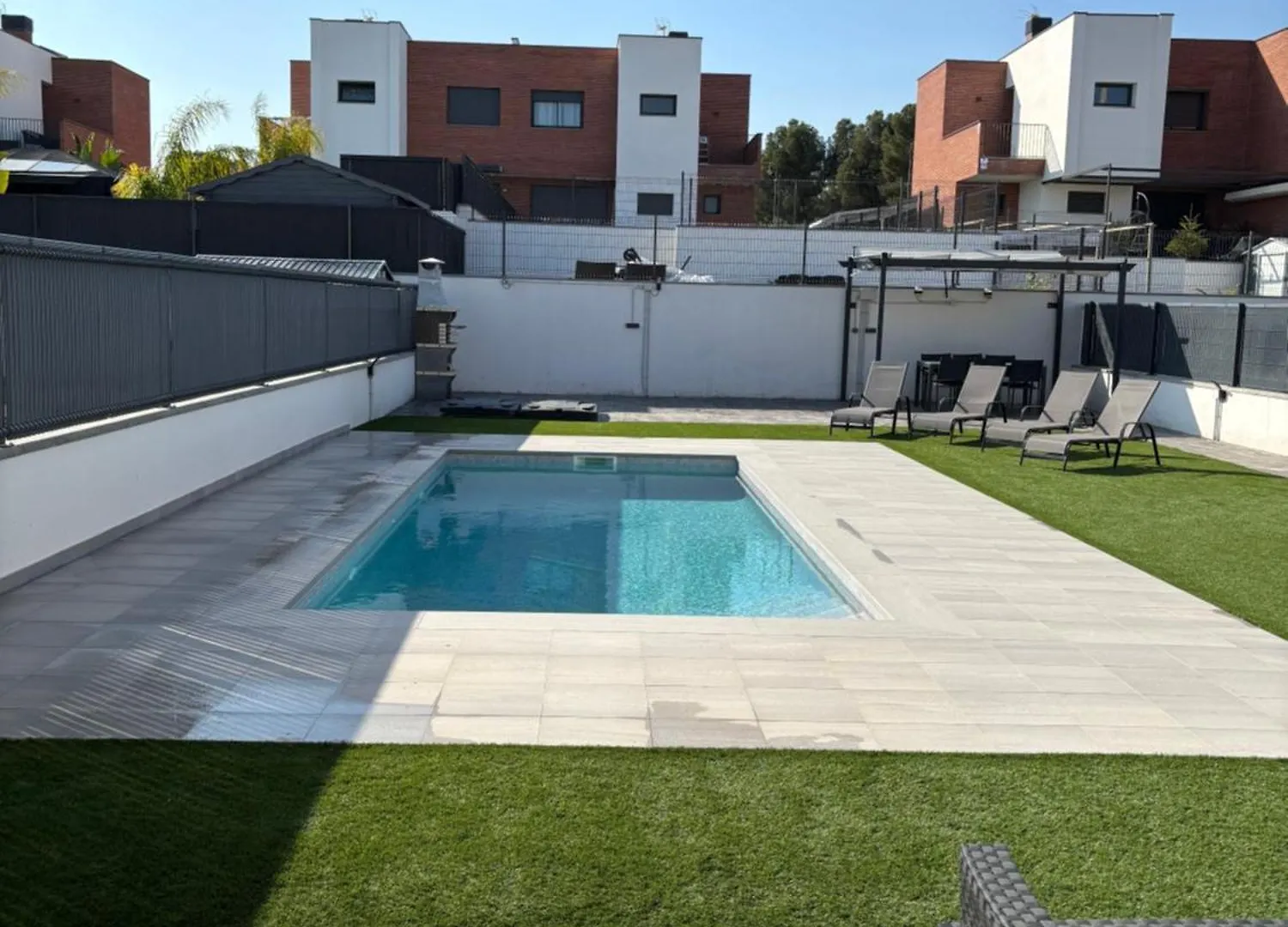 Casa Con Piscina Y Parking En Roda De Bera Holiday home