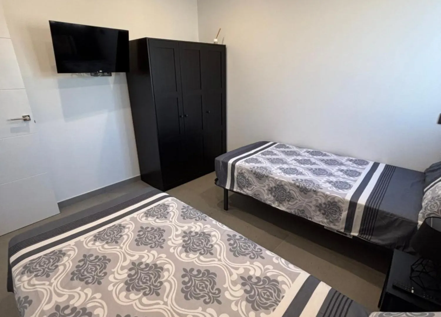 Casa Con Piscina Y Parking En Roda De Bera Holiday home